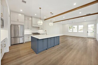 1203 E 27th St in Houston, TX - Building Photo - Building Photo