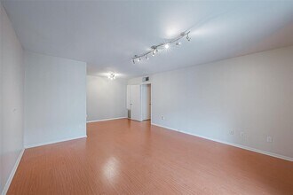 3131 Cummins St in Houston, TX - Building Photo - Building Photo