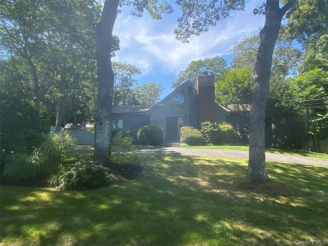 property at 15 Crestview Dr