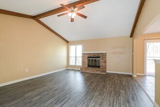 1233 Colby Dr in St. Peters, MO - Building Photo - Building Photo