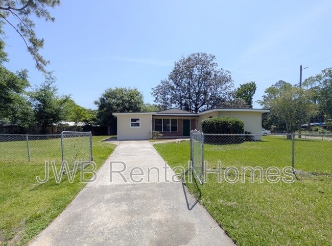 property at 2223 Eudine Dr W