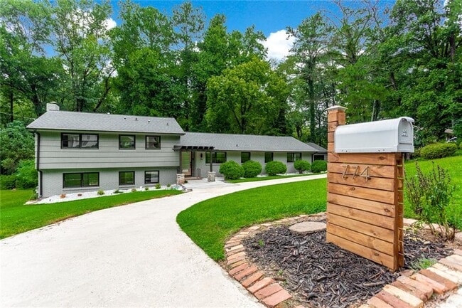 property at 774 Starlight Ln NE