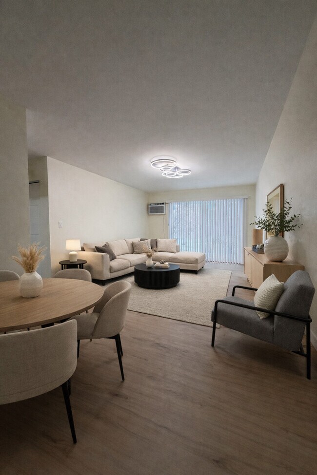 16W481 Lake Dr in Willowbrook, IL - Building Photo - Building Photo