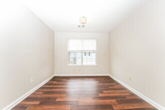 218 Adam Cir in Mcdonough, GA - Foto de edificio - Building Photo