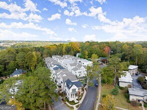 4001 Haverhill Dr NE in Atlanta, GA - Building Photo - Building Photo