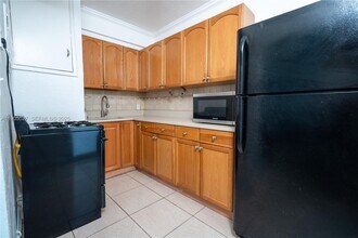 7435 Harding Ave in Miami Beach, FL - Building Photo - Building Photo