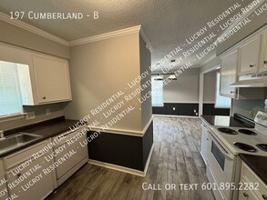 197 Cumberland Rd in Brandon, MS - Foto de edificio - Building Photo