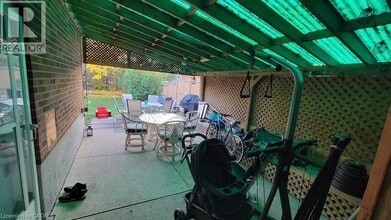 1482 Fisher Ave in Burlington, ON - Building Photo - Building Photo