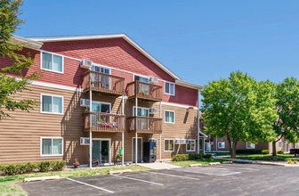 Southwinds Apartments in Des Moines, IA - Building Photo - Building Photo