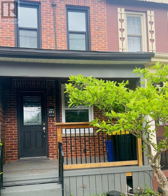 134 1/2 Olive Ave in Oshawa, ON - Building Photo - Building Photo