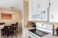 8055 Thomas Rd photo'