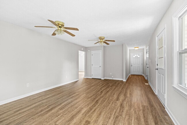 230 Donalynn Dr in Frankfort, KY - Building Photo - Building Photo