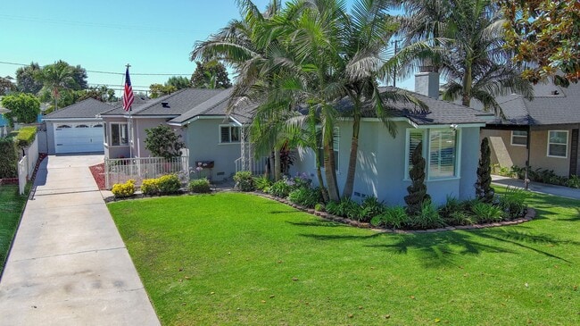 property at 5520 Mesagrove Ave