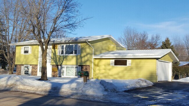 513 21st Ave S in Wisconsin Rapids, WI - Building Photo - Building Photo
