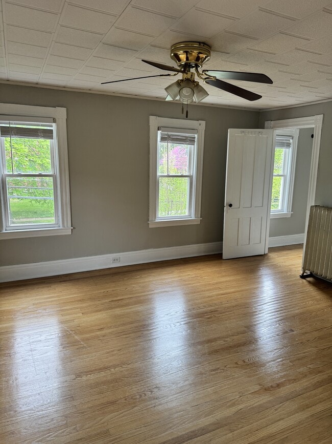 property at 133 N Main St