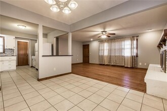 9913 Sunnymeade Pl in The Village, OK - Foto de edificio - Building Photo