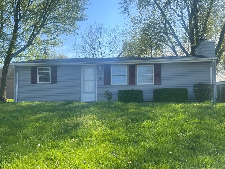 2700 N Colbert Dr in Muncie, IN - Building Photo