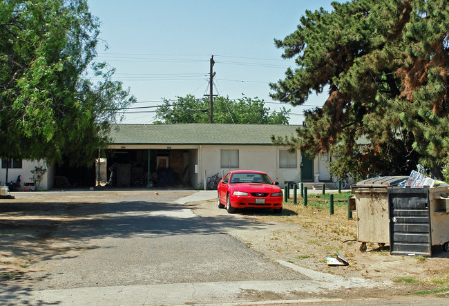 2818-2836 E Hedges Ave in Fresno, CA - Building Photo - Building Photo