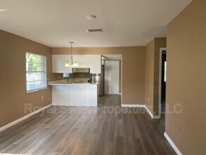 724 Zella Ln in Lakeland, FL - Building Photo - Building Photo
