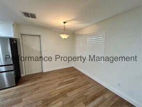 2705 Carlisle Ct in Bakersfield, CA - Building Photo - Building Photo