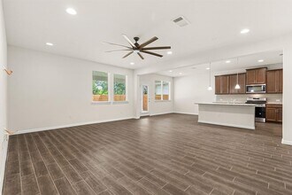 4512 Arques Ave in Round Rock, TX - Building Photo - Building Photo