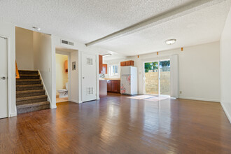 River Garden Estates in Sacramento, CA - Building Photo - Interior Photo