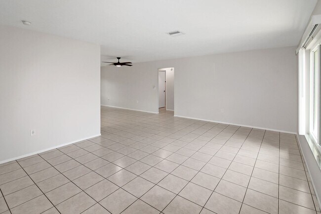 145 Hourglass Dr in Venice, FL - Building Photo - Building Photo