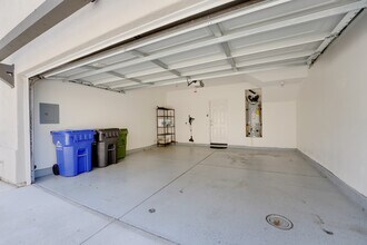 10454 Zenor Ln in San Diego, CA - Building Photo - Building Photo
