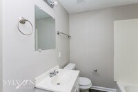 357 Broadmoor Dr photo'