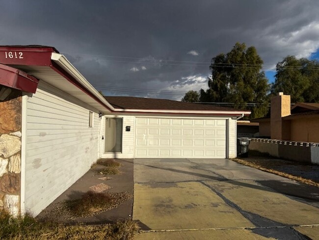 1612 Ludwig Dr in Las Vegas, NV - Building Photo - Building Photo