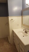 128 Mayo Rd, Unit F in Hampden, ME - Building Photo - Building Photo
