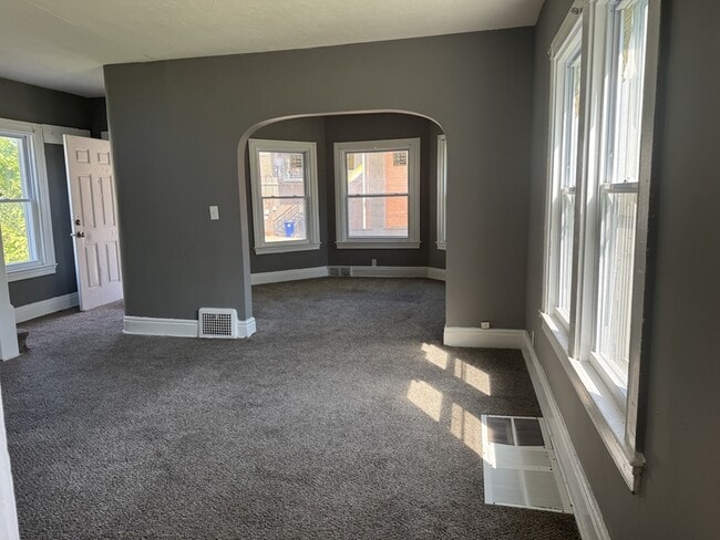 15414 Calcutta Ave in Cleveland, OH - Building Photo - Building Photo