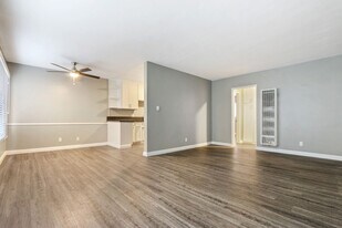 4046-4052 Coco Avenue in Los Angeles, CA - Building Photo