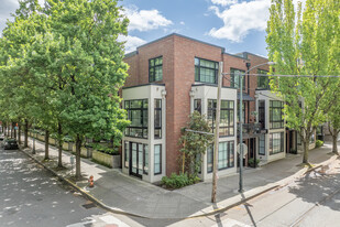 Johnson Street Townhomes in Portland, OR - Building Photo