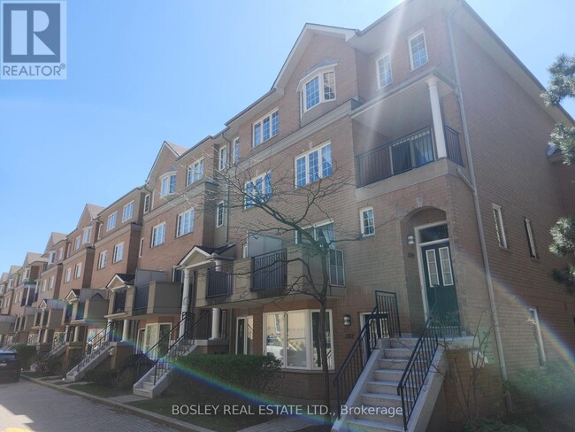 28-1128 Sommerset Way