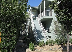 139-141 N Jackson St in Glendale, CA - Foto de edificio - Building Photo