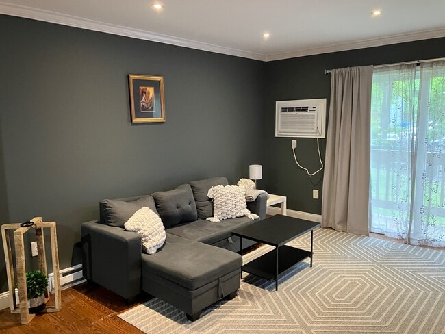 46 Taylor St, Unit 107 in Stamford, CT - Building Photo - Building Photo