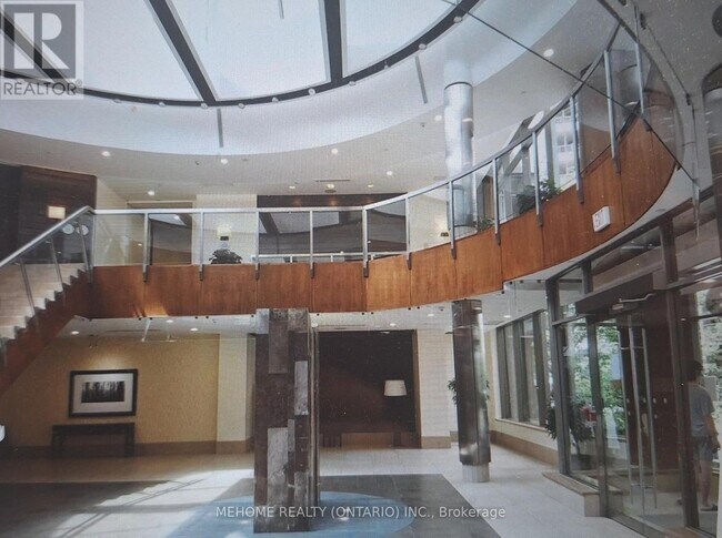 3880-3880 Duke of York Blvd in Mississauga, ON - Building Photo - Building Photo