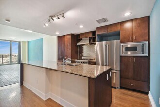 1208 E Kennedy Blvd in Tampa, FL - Building Photo - Building Photo