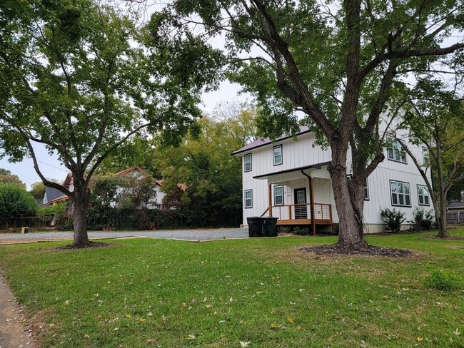 property at 624 Grace Ave