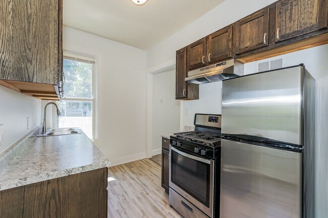 1115 1/2 4th St NE-Unit -Unit 2 in Minneapolis, MN - Building Photo - Building Photo