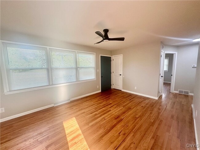 6661 Irish Rd in Marcy, NY - Building Photo - Building Photo