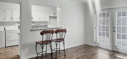 12913 Trail Hollow Dr in Houston, TX - Building Photo - Building Photo