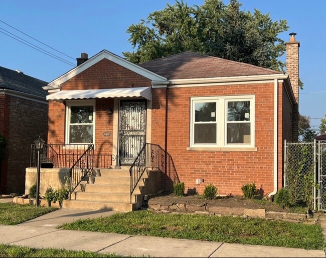 property at 10317 S Peoria St