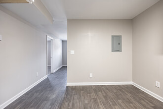 Brown Village Apartments in Stone Mountain, GA - Building Photo - Interior Photo