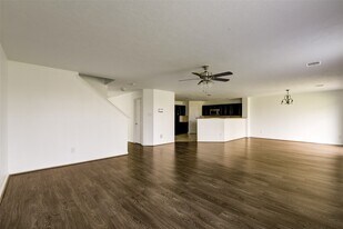 834 Sweet Flower Dr in Houston, TX - Building Photo