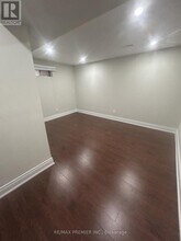 4057 Taffey Crescent in Mississauga, ON - Building Photo - Building Photo