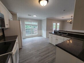 572 Lory Ln in Grovetown, GA - Building Photo - Building Photo