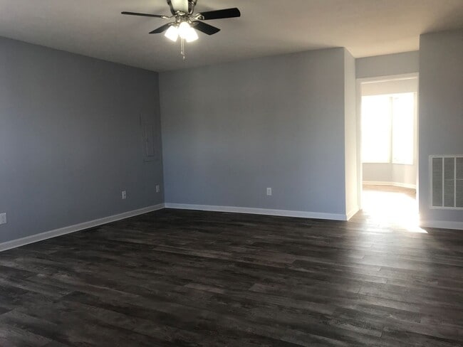 211 Malibu Canyon Dr in Columbia, TN - Building Photo - Building Photo