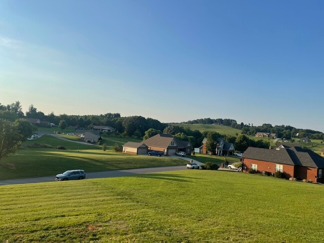 2242 Bryson Ct in Sevierville, TN - Building Photo - Building Photo